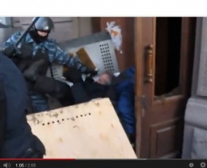 Тітушки вбивали людей разом з міліцією