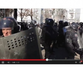 Відео сутичок 18 лютого на Інститутській і Шовковичній.