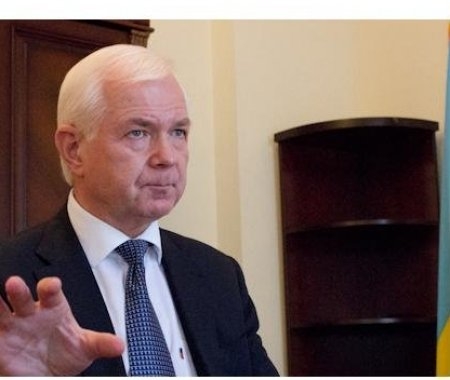 Маломуж про втечу яника