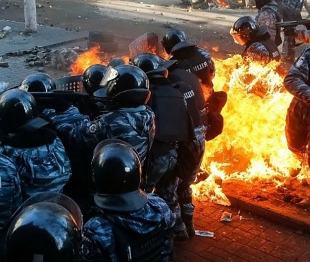 Бої в Києві 70 фоток з іспанського сайту.