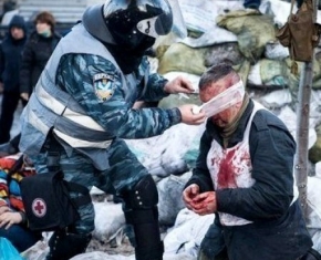 Іван Гранаткін (якого бинтував беркутівець)