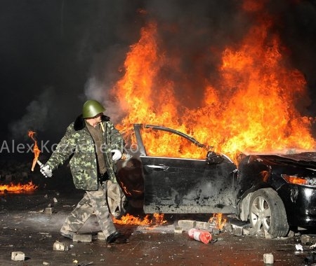 Протистояння на вулицях Києва 18 лютого 2014р. Фото - Олександр Козаченко.