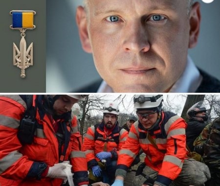 Медик Максим Попов